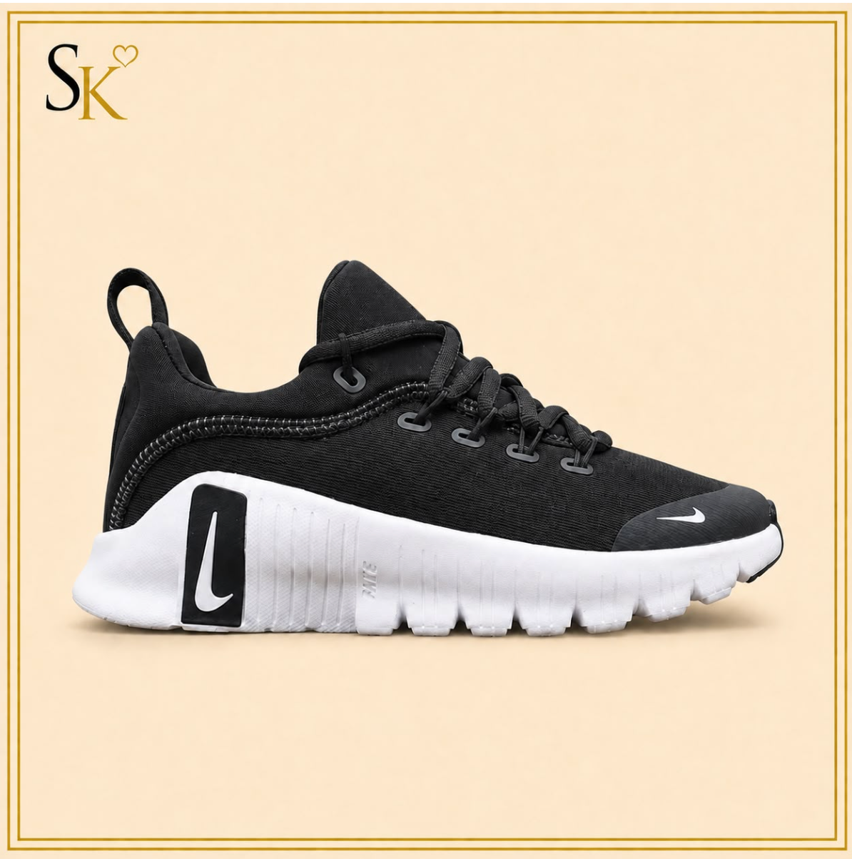 Black Nike Reposto